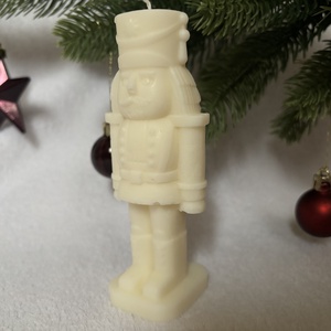 Téli Katona - kézműves diótörő gyertya - karácsony - karácsonyi lakásdekoráció - karácsonyi illatgyertya, mécses - Meska.hu