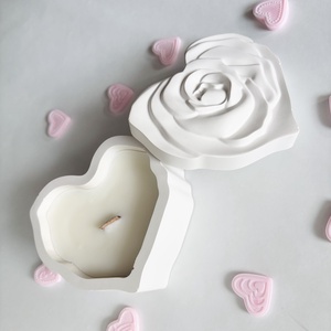 Rózsa fedeles szív alakú tégely � fa kanócos szójagyertya - otthon & életmód - gyertya, illat, aroma - gyertya - Meska.hu