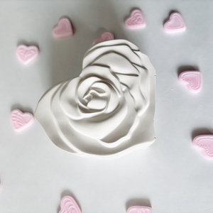 Rózsa fedeles szív alakú tégely � fa kanócos szójagyertya - otthon & életmód - gyertya, illat, aroma - gyertya - Meska.hu