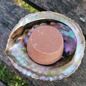Teafaolajos kecsketejszappan vörösagyaggal 95 gr - szépségápolás - szappan & fürdés - kézműves szappan - Meska.hu