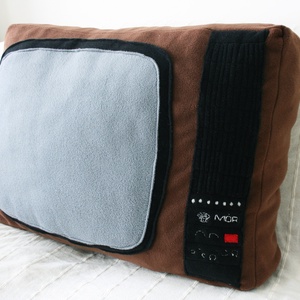 Tv formájú párna - otthon & életmód - lakástextil - párna & párnahuzat - Meska.hu