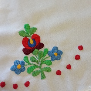 Terítő  - otthon & életmód - dekoráció - asztal és polc dekoráció - horgolt & csipketerítő - Meska.hu