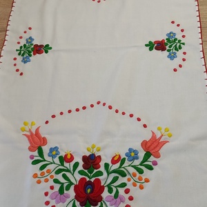 Hímzett asztali futó  - Meska.hu