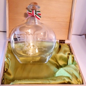 Turul madaras italos üveg díszdobozban - otthon & életmód - dekoráció - asztal és polc dekoráció - díszüveg - Meska.hu Turul madaras italos üveg díszdobozban - otthon & életmód - dekoráció - asztal és polc dekoráció - díszüveg - Meska.hu