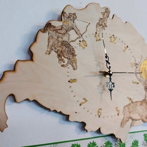 A csoda szarvas űzése fa óra  - otthon & életmód - dekoráció - fali és függő dekoráció - falióra & óra - Meska.hu
