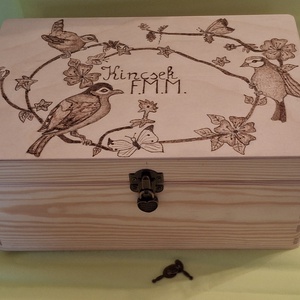 Lakatos kincses doboz, Otthon & Életmód, Dekoráció, Asztal és polc dekoráció, Díszdoboz, Gravírozás, pirográfia, MESKA