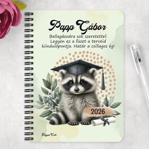 Személyre szabható - 2026 Ballagás - Mosómedve mintás füzet - Meska.hu