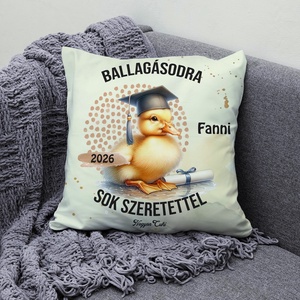 Ballagás 2026: kacsa mintás egyedi párna névvel - személyre szabott emlék (POLI40-0403) - otthon & életmód - lakástextil - párna & párnahuzat - díszpárna (belsővel együtt) - Meska.hu
