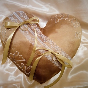 Egyedi, hímzett gyűrűpárna - esküvő - kiegészítők - gyűrűtartó & gyűrűpárna - Meska.hu