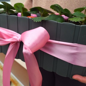 Nőnapi cserepes eper balkonládában - otthon & életmód - ház & kert - virágláda, balkonláda - Meska.hu