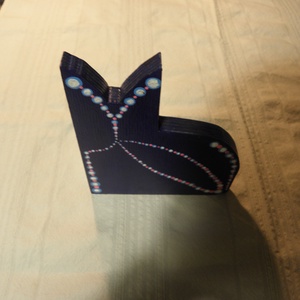 Kék, lila cica figura - Egyedi, naiv stílusú festett fa  - művészet - más művészeti ág - Meska.hu