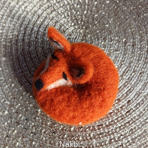 Rókica kitűző - ékszer - kitűző és bross - Meska.hu