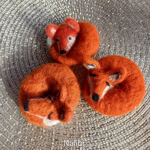 Rókica kitűző - ékszer - kitűző és bross - Meska.hu