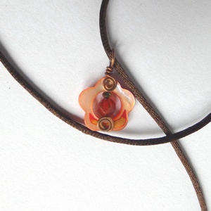 Virágzás réz medál Karneol ásványgyönggyel - ékszer - nyaklánc - medál - Meska.hu