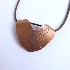 Kráterek vörösréz nyakbavaló - ékszer - nyaklánc - medálos nyaklánc - Meska.hu Kráterek vörösréz nyakbavaló - ékszer - nyaklánc - medálos nyaklánc - Meska.hu