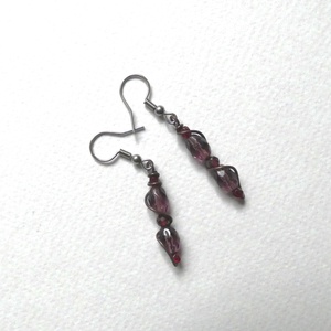 Bíbor és vörös - ékszer - fülbevaló - lógó fülbevaló - Meska.hu