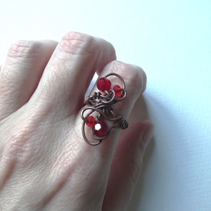 Vörös és piros réz gyűrű - ékszer - gyűrű - gyöngyös gyűrű - Meska.hu