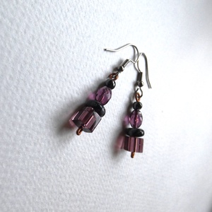 Lilák - réz fülbevaló üveggyöngyökkel - ékszer - fülbevaló - lógó fülbevaló - Meska.hu