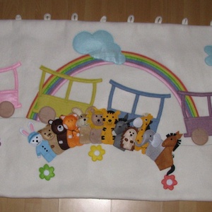 Vonatos ujbábos gyerek falvédő  pasztel színben -  - Meska.hu