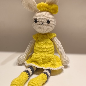 Sárga nyuszi_Amigurumi figura, Játék & Sport, Plüssállat & Játékfigura, Nyuszi, Horgolás, MESKA