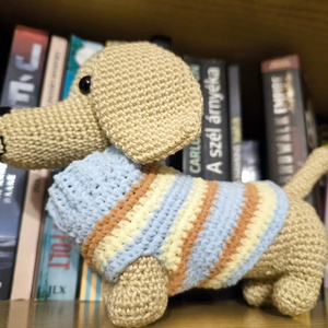 Barna tacskó_kiskutya_Amigurumi figura - játék & sport - plüssállat & játékfigura - kutya - Meska.hu