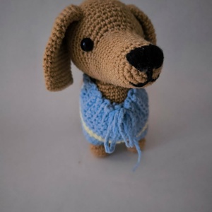 Barna tacskó_kiskutya_sötétebb_Amigurumi figura - játék & sport - plüssállat & játékfigura - kutya - Meska.hu