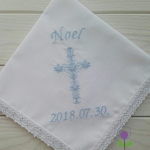 Egyedi hímzett keresztelő kendő - fiú - Meska.hu
