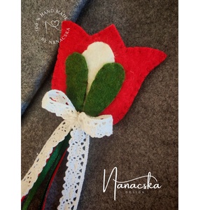 Gyapjúfilc kokárda - tulipános, Ékszer, Kitűző és Bross, Varrás, MESKA
