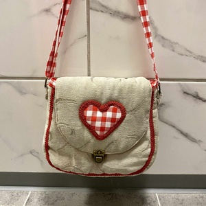 Dirndl táska / Női válltáska / vállon átvehető táska / népviselet, Táska & Tok, Kézitáska & válltáska, Válltáska, Varrás, MESKA