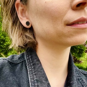Éjfekete antik bronz fülbevaló - papírmasé - ékszer - fülbevaló - pötty fülbevaló - Meska.hu
