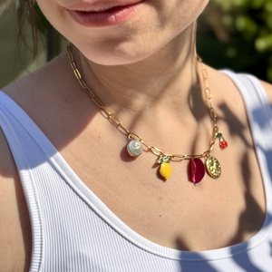 Summer Vibe - nyaklánc fityegőkkel, Ékszer, Nyaklánc, Medálos nyaklánc, Decoupage, transzfer és szalvétatechnika, Ékszerkészítés, MESKA