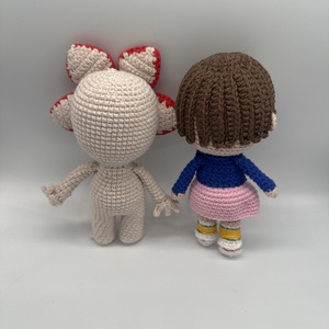 Stranger things Tizi és Demogorgon - játék & sport - plüssállat & játékfigura - bagoly - Meska.hu