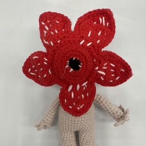 Stranger things Tizi és Demogorgon - játék & sport - plüssállat & játékfigura - bagoly - Meska.hu