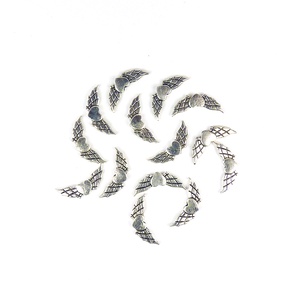 Angyalszárny köztes, szívecskés, ékszerdísz, fityegő, 24x8mm - kellékek & szerszámok - gyöngyfűzés kellékek - fém köztesek - Meska.hu