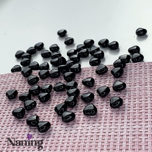 Cseh üveggyöngy - preciosa - szivecske - telt fekete - 20db, Kellékek & szerszámok, Gyöngyfűzés kellékek, Egyéb alkatrész, , MESKA