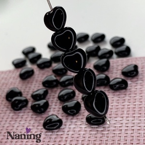 Cseh üveggyöngy - preciosa - szivecske - fényes fekete - 20db - kellékek & szerszámok - gyöngyfűzés kellékek - egyéb alkatrész - Meska.hu