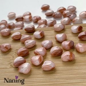 Cseh üveggyöngy - preciosa - szivecske - sávos krémszín/barna - 20db, Kellékek & szerszámok, Gyöngyfűzés kellékek, Egyéb alkatrész, , MESKA