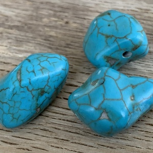 Howlite(türkinit) rög - 3db - kék színű - fúrt kő - 16-20mm  - otthon & életmód - dekoráció - spiritualitás - ásványok - Meska.hu