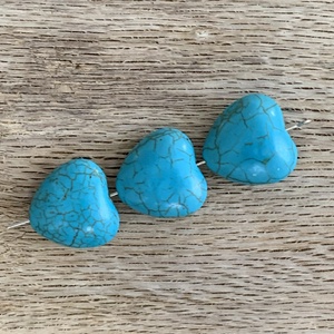 Howlite(türkinit) szív - 3db - kék színű - fúrt szív - 17-18mm  - otthon & életmód - dekoráció - spiritualitás - ásványok - Meska.hu