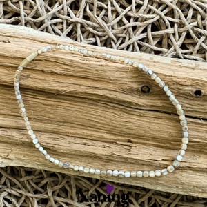 Csiszolt kagylóhéj nyaklánc - 49cm  - ékszer - nyaklánc - gyöngyös nyaklánc - Meska.hu