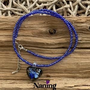 Gyöngynyaklánc - szív üvegmedállal - ékszer - nyaklánc - gyöngyös nyaklánc - Meska.hu