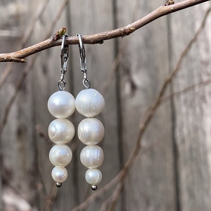 Édesvízi tenyésztett gyöngy, lógós fülbevaló - orvosi fém, francia kapcsos, fülbevaló alapon, Ékszer, Fülbevaló, Lógó fülbevaló, Ékszerkészítés, MESKA