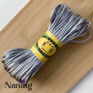 5 méter szatén selyemzsinór - ezüst - 2mm  (60ft/m) - kellékek & szerszámok - rövidáru - fonal, cérna - kevert fonal - Meska.hu