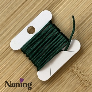 10 méter szatén selyemzsinór - haragoszöld - 1,5mm  (60ft/m) - kellékek & szerszámok - rövidáru - fonal, cérna - kevert fonal - Meska.hu