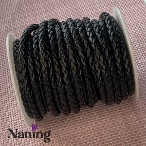 1 méter fonott, hengerelt bőrszál - 5mm - fekete - kellékek & szerszámok - rövidáru - fonal, cérna - bőr szál - Meska.hu