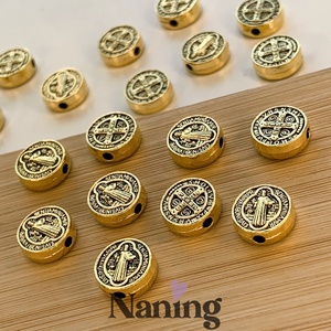 3db Szent Benedek köztes/összekötőelem 10x3mm � antik arany  (100ft/db) - kellékek & szerszámok - gyöngyfűzés kellékek - fém köztesek - Meska.hu