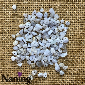 10 gramm ásvány splitter kb.: 5-10mm - s fúrt ásványkavicskák - 4 féle - kellékek & szerszámok - ásvány alapanyag - splitter - Meska.hu