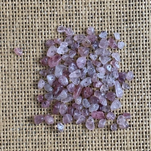 10 gramm ásvány splitter kb.: 5-10mm/fúrt ásványkavicskák - 4 féle - kellékek & szerszámok - ásvány alapanyag - splitter - Meska.hu