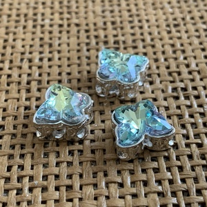 3 db fém köztes/összekötőelem csiszolt üveg betéttel - cicafej/pillangó - Meska.hu