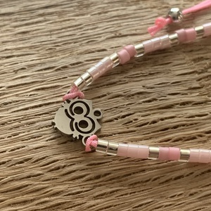 BALLAGÁSRA! 3 db baglyos/gyöngyös barátság karkötő - csúszócsomós - rozsdamentes orvosi fém bagolydísszel (400ft/db) - ékszer - karkötő - gyöngyös karkötő - Meska.hu